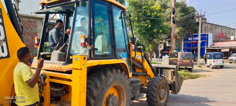 JCB on rent – Arwal JCB owner Ranjan Kumar